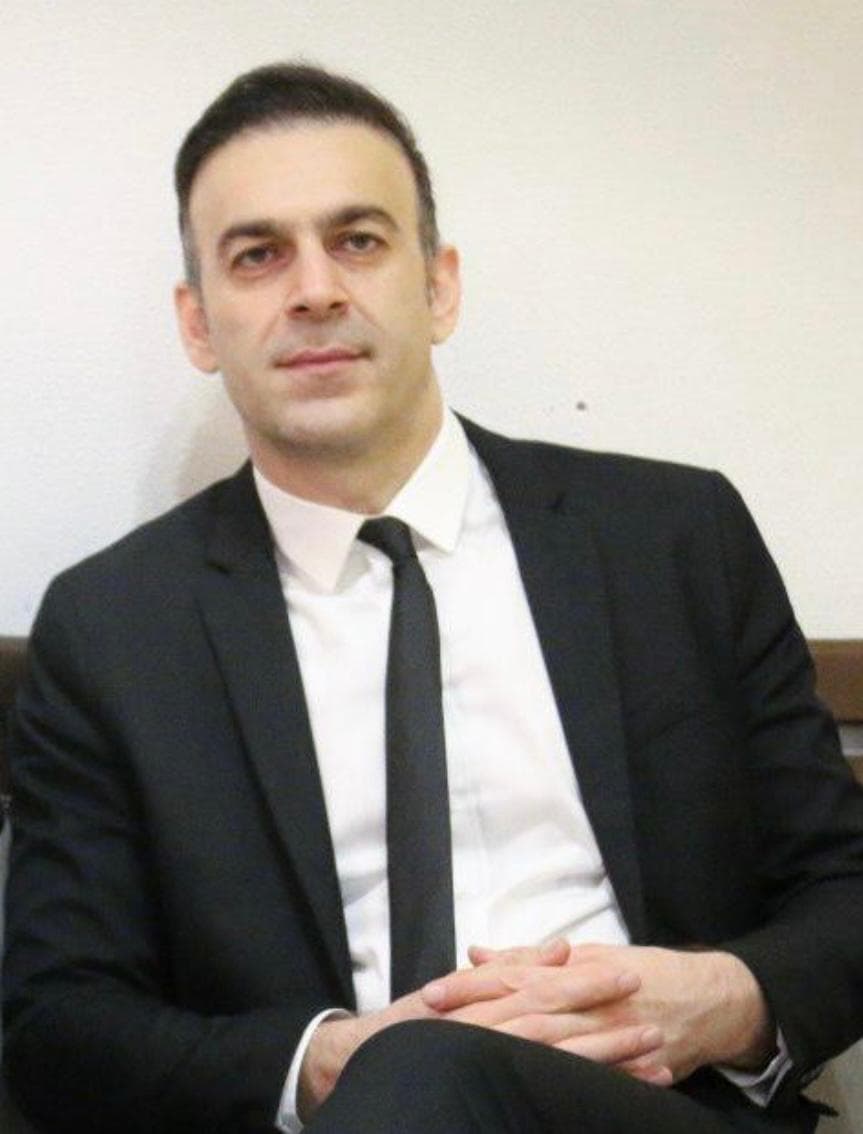 Dr. Mani Sadati